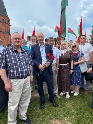 22.06.2026 работники ОАО "Зенит" приняли участие в митинг-реквиеме «Звон скорби» на  Буйничском поле.