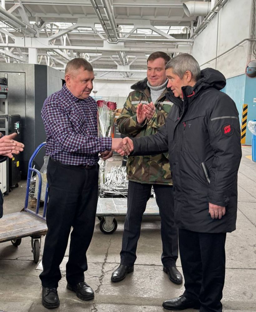 05.02.2026 мы провожаем на заслуженный многими годами труда отдых - Подберезкого Александра Николаевича, слесаря механосборочных работ 4 разряда МЗЦ!
