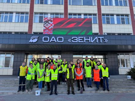 ФОТОФАКТ, как 04.04.2026 зенитовцы проводят замечательный день на городском субботнике! 