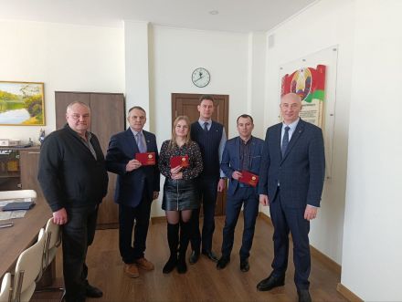 Приказом Министра спорта и туризма Минского областного исполнительного комитета №421 от 15.10.2025 работники ОАО "Зенит" были награждены нагрудным знаком золотого достоинства "Физкультурник Беларуси"