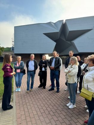 20.09.2025 работники ОАО «Зенит» посетили Мемориальный комплекс Брестская крепость-герой