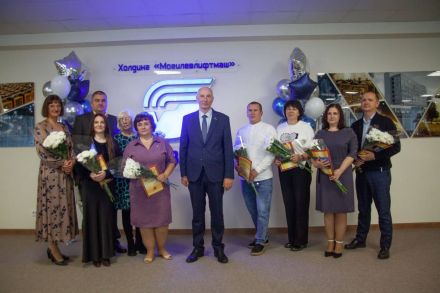 03.10.2025 на ОАО «Зенит» прошел торжественный праздник, посвященный Дню машиностроителя. 